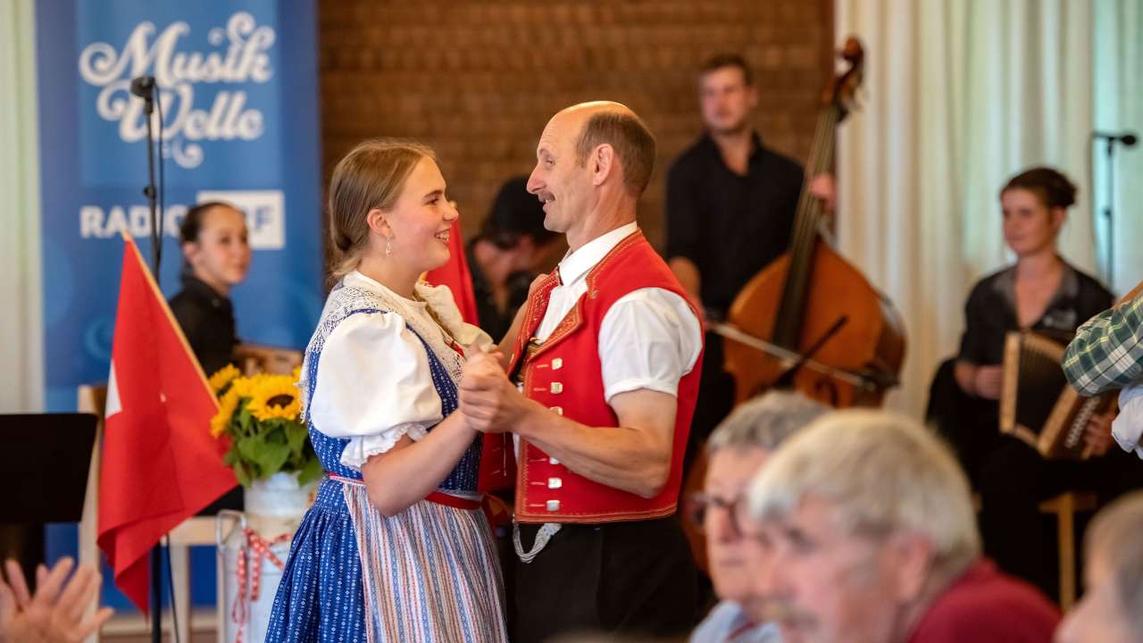 Älplerwunschkonzert live aus Elm